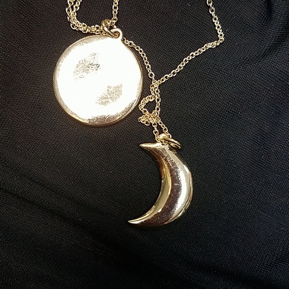 Gorgeous Moon and Stars necklace - Picture 5 of 5